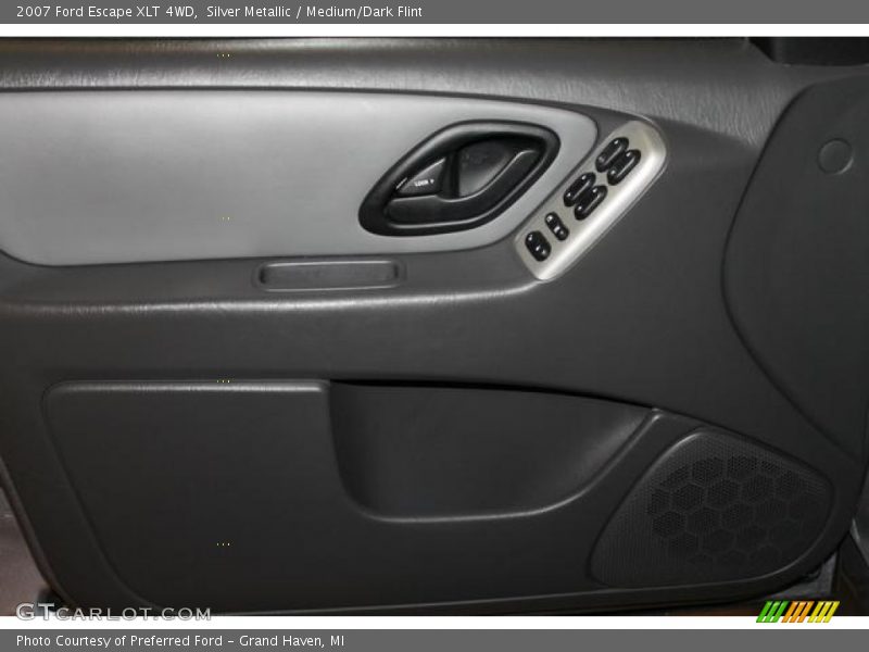 Silver Metallic / Medium/Dark Flint 2007 Ford Escape XLT 4WD