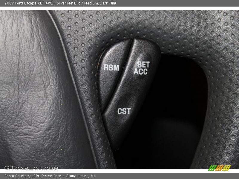 Silver Metallic / Medium/Dark Flint 2007 Ford Escape XLT 4WD