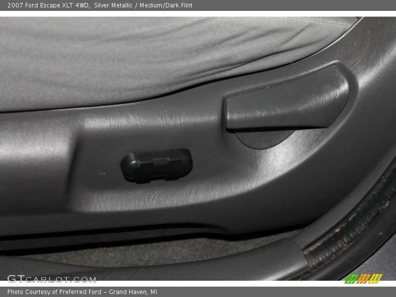 Silver Metallic / Medium/Dark Flint 2007 Ford Escape XLT 4WD