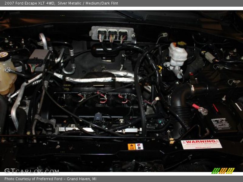 Silver Metallic / Medium/Dark Flint 2007 Ford Escape XLT 4WD