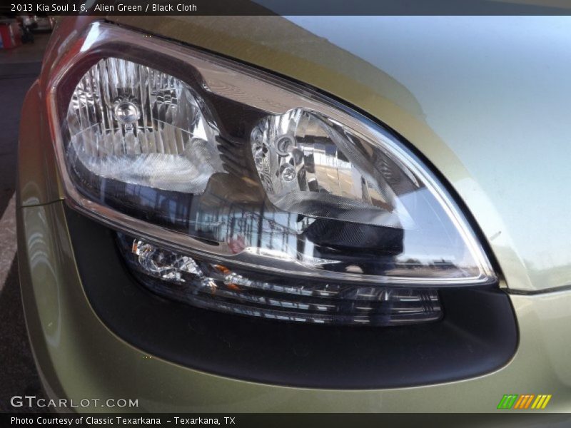 Alien Green / Black Cloth 2013 Kia Soul 1.6