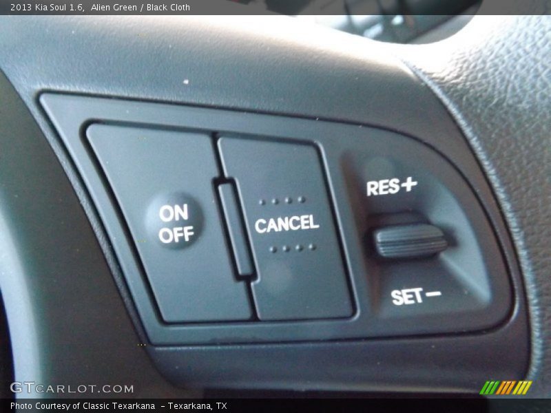 Alien Green / Black Cloth 2013 Kia Soul 1.6
