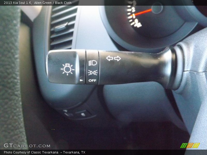 Alien Green / Black Cloth 2013 Kia Soul 1.6