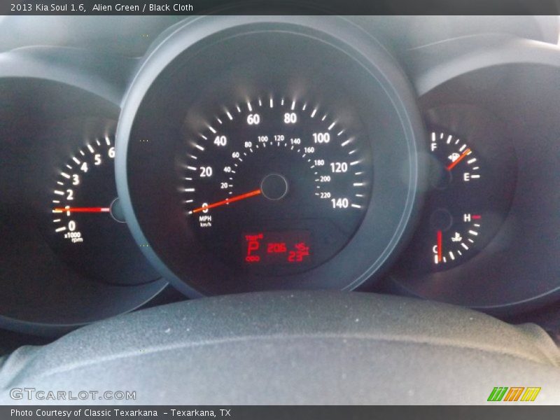 Alien Green / Black Cloth 2013 Kia Soul 1.6