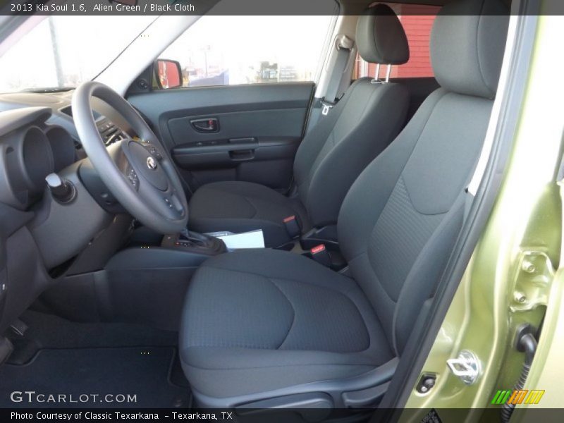 Alien Green / Black Cloth 2013 Kia Soul 1.6