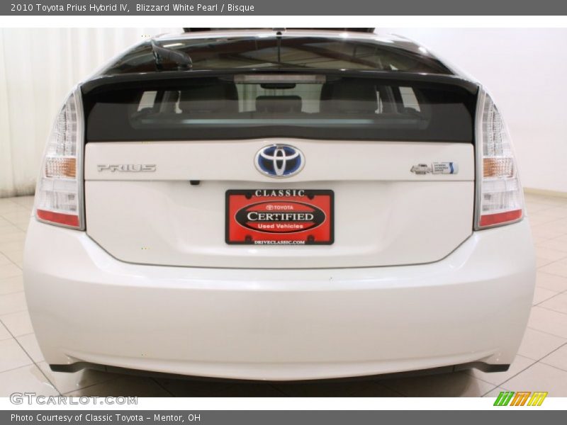 Blizzard White Pearl / Bisque 2010 Toyota Prius Hybrid IV