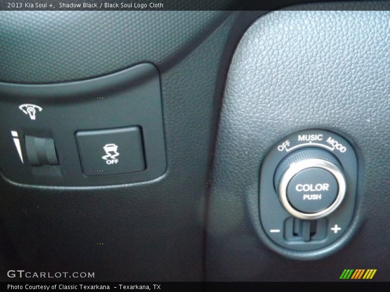 Shadow Black / Black Soul Logo Cloth 2013 Kia Soul +