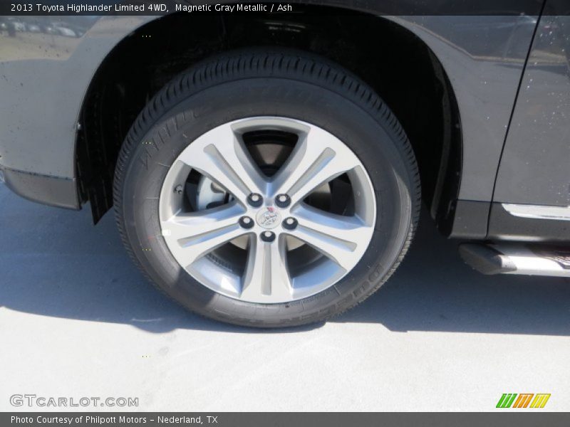 Magnetic Gray Metallic / Ash 2013 Toyota Highlander Limited 4WD