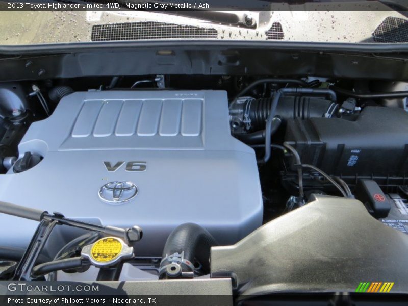 Magnetic Gray Metallic / Ash 2013 Toyota Highlander Limited 4WD