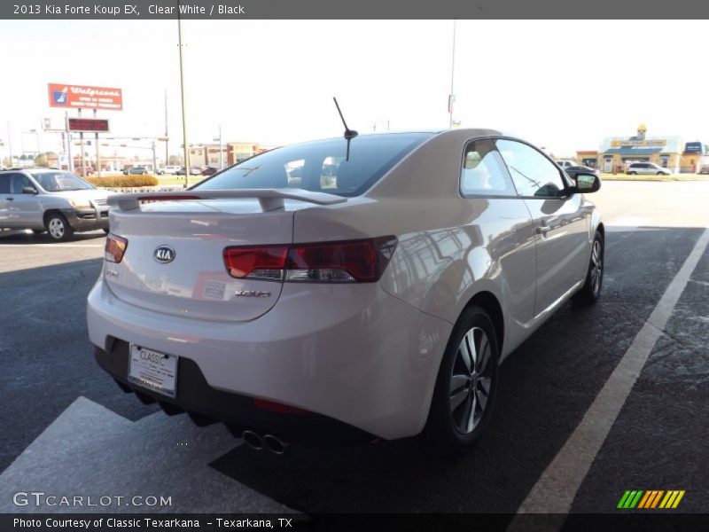 Clear White / Black 2013 Kia Forte Koup EX