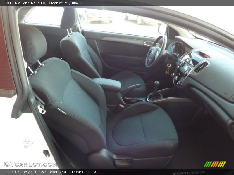 Clear White / Black 2013 Kia Forte Koup EX