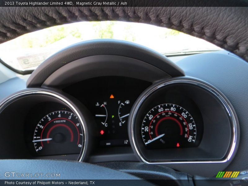 Magnetic Gray Metallic / Ash 2013 Toyota Highlander Limited 4WD