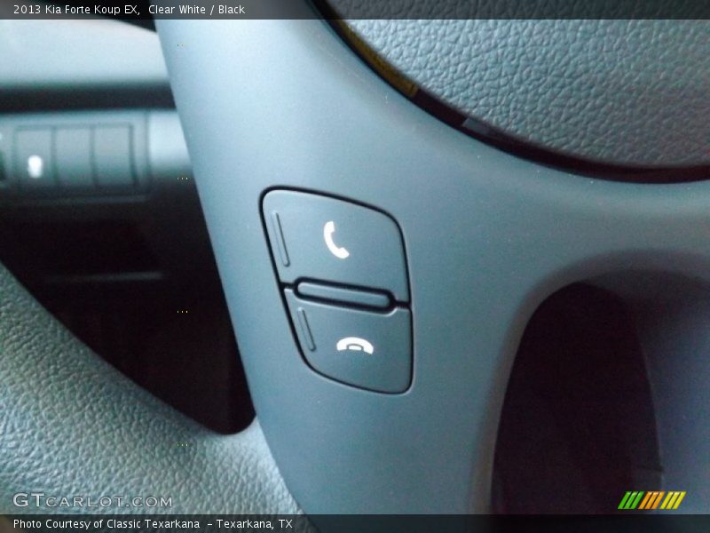 Clear White / Black 2013 Kia Forte Koup EX
