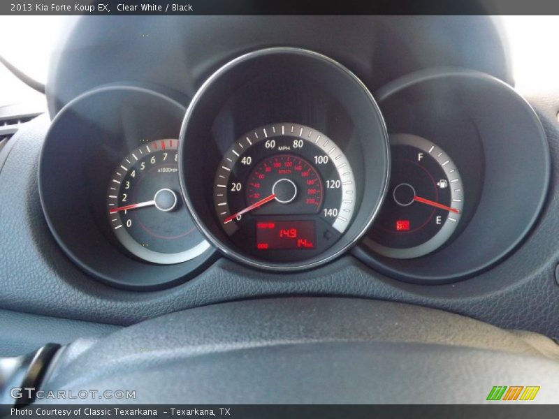 Clear White / Black 2013 Kia Forte Koup EX