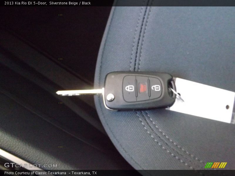 Silverstone Beige / Black 2013 Kia Rio EX 5-Door