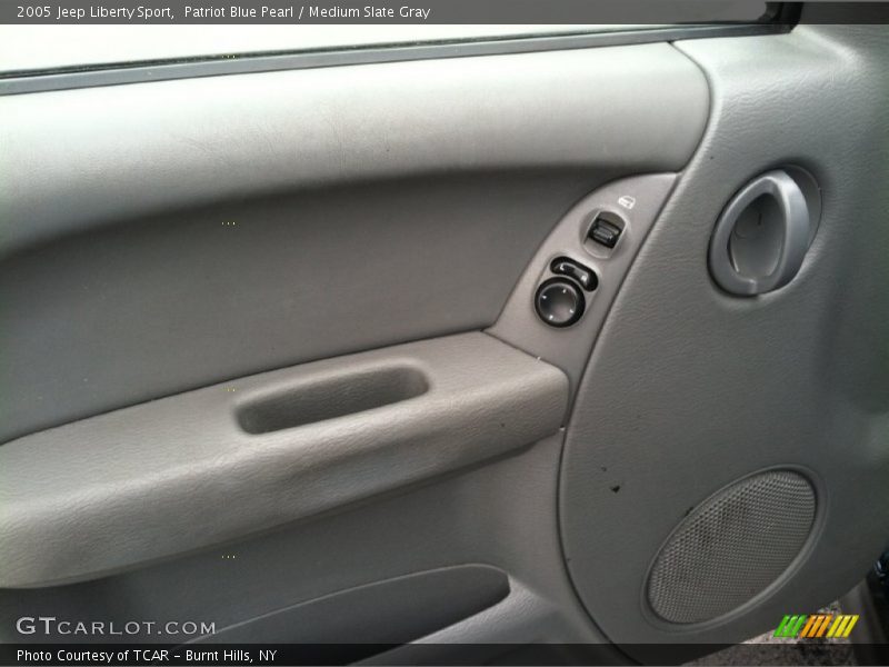 Patriot Blue Pearl / Medium Slate Gray 2005 Jeep Liberty Sport