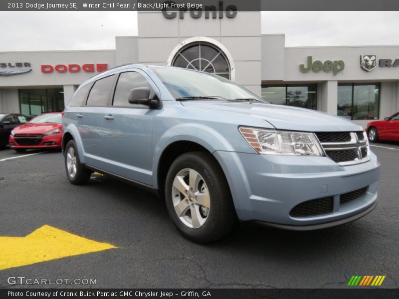 Winter Chill Pearl / Black/Light Frost Beige 2013 Dodge Journey SE