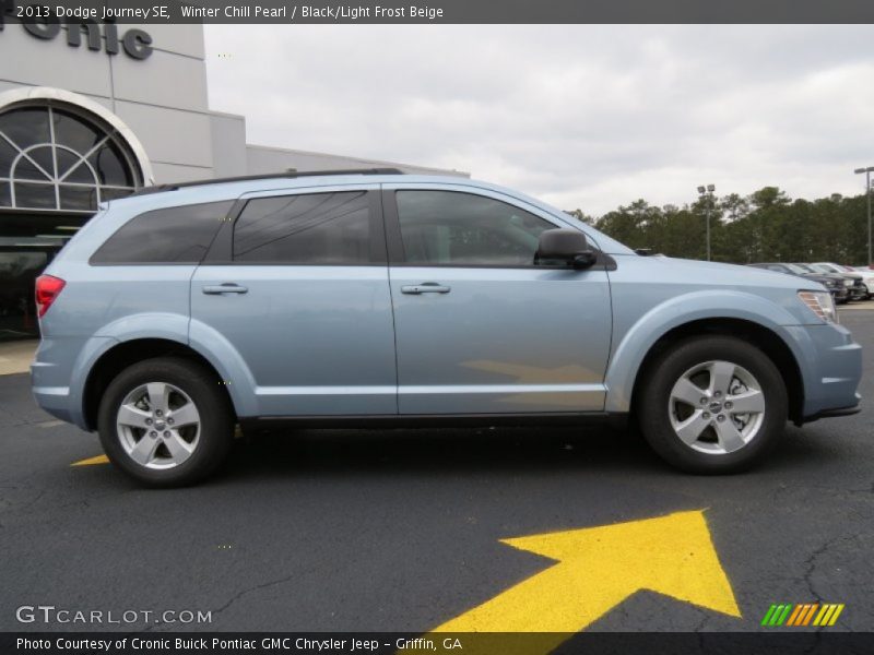 Winter Chill Pearl / Black/Light Frost Beige 2013 Dodge Journey SE