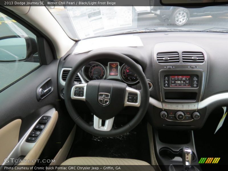 Winter Chill Pearl / Black/Light Frost Beige 2013 Dodge Journey SE