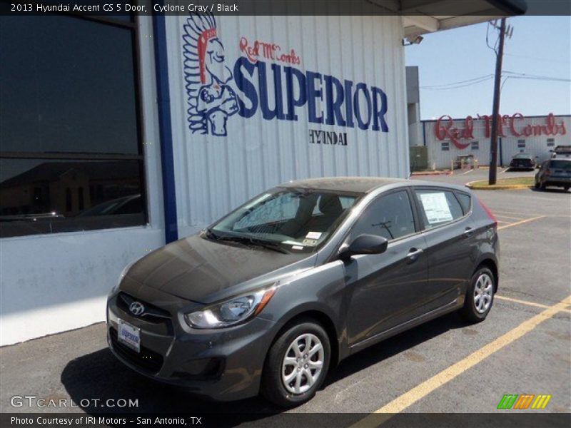 Cyclone Gray / Black 2013 Hyundai Accent GS 5 Door