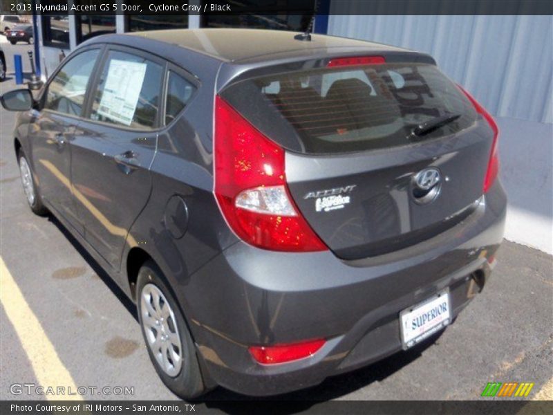 Cyclone Gray / Black 2013 Hyundai Accent GS 5 Door