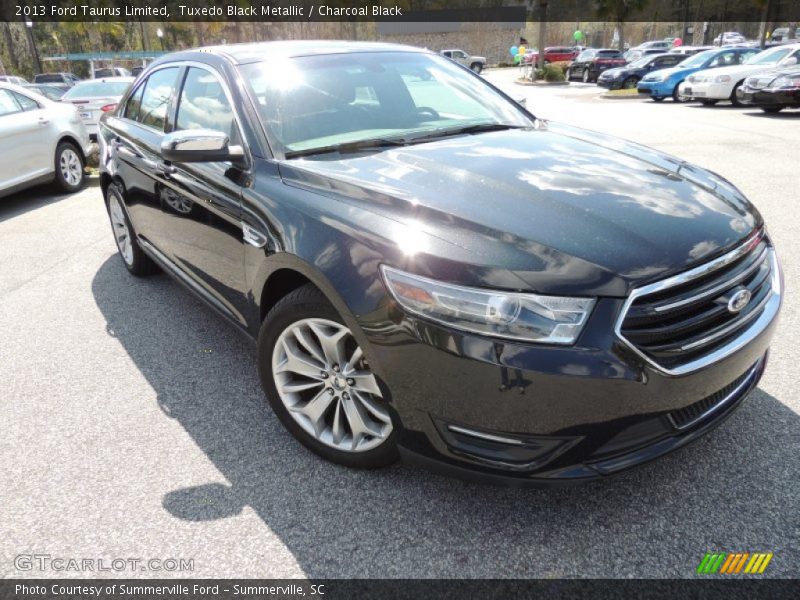 Tuxedo Black Metallic / Charcoal Black 2013 Ford Taurus Limited