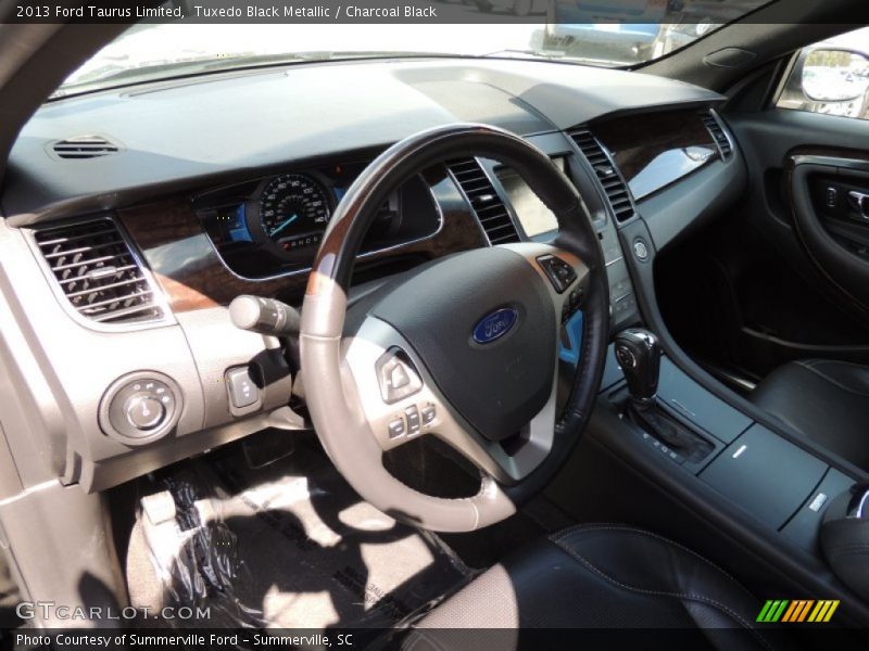 Tuxedo Black Metallic / Charcoal Black 2013 Ford Taurus Limited