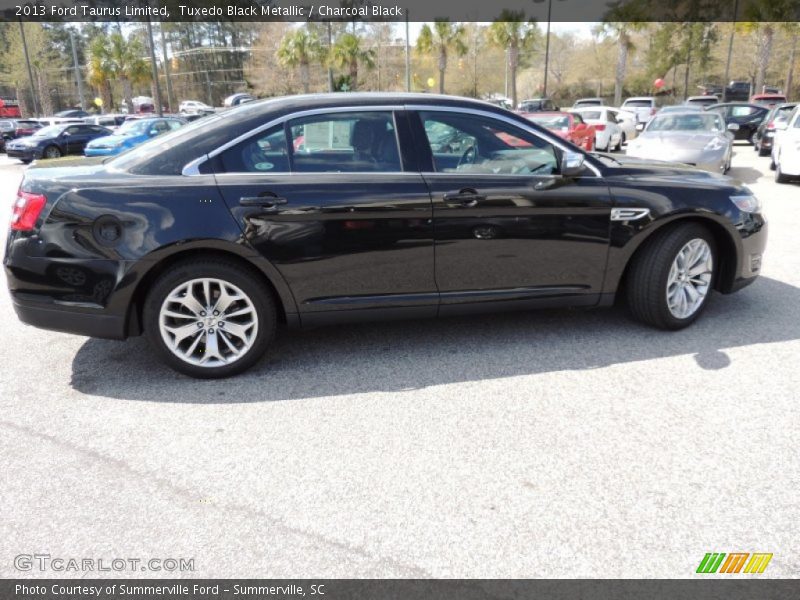 Tuxedo Black Metallic / Charcoal Black 2013 Ford Taurus Limited