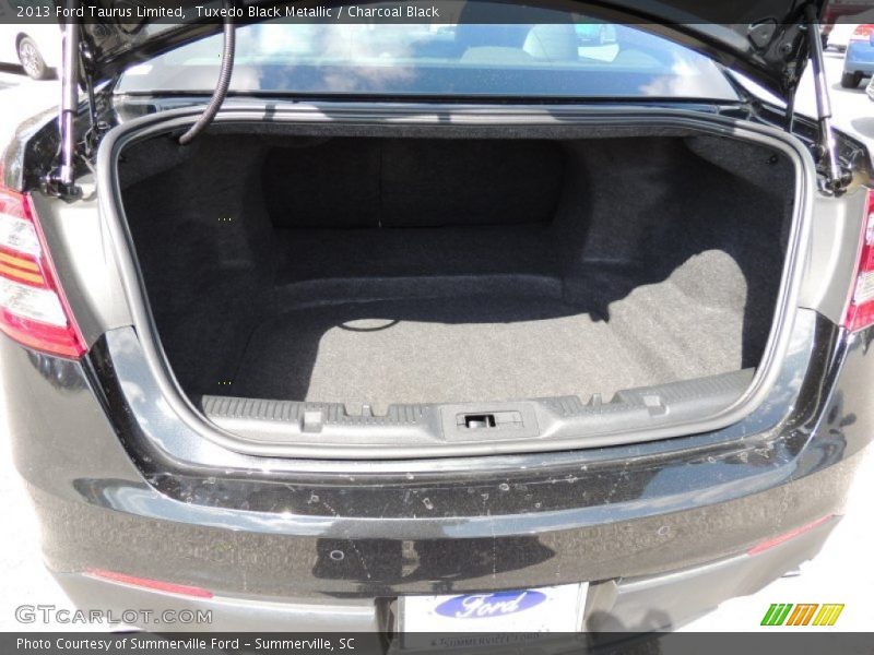 Tuxedo Black Metallic / Charcoal Black 2013 Ford Taurus Limited