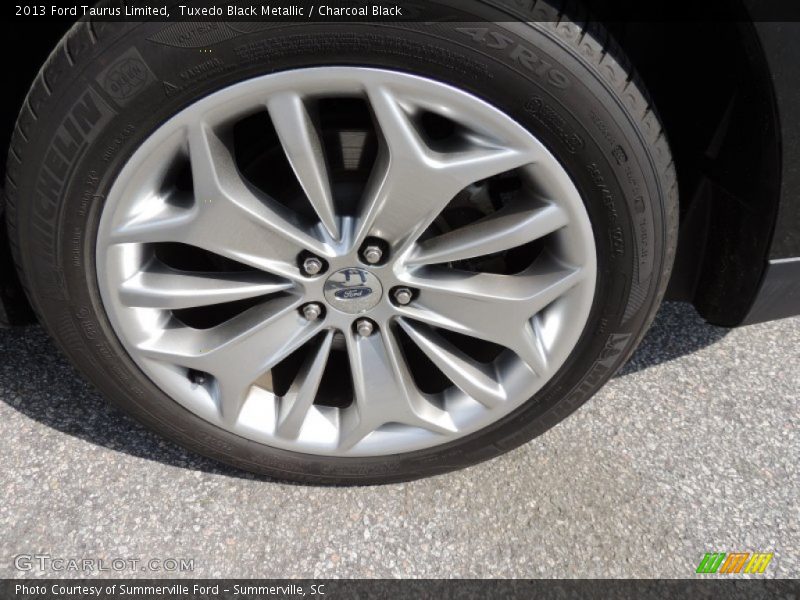 Tuxedo Black Metallic / Charcoal Black 2013 Ford Taurus Limited
