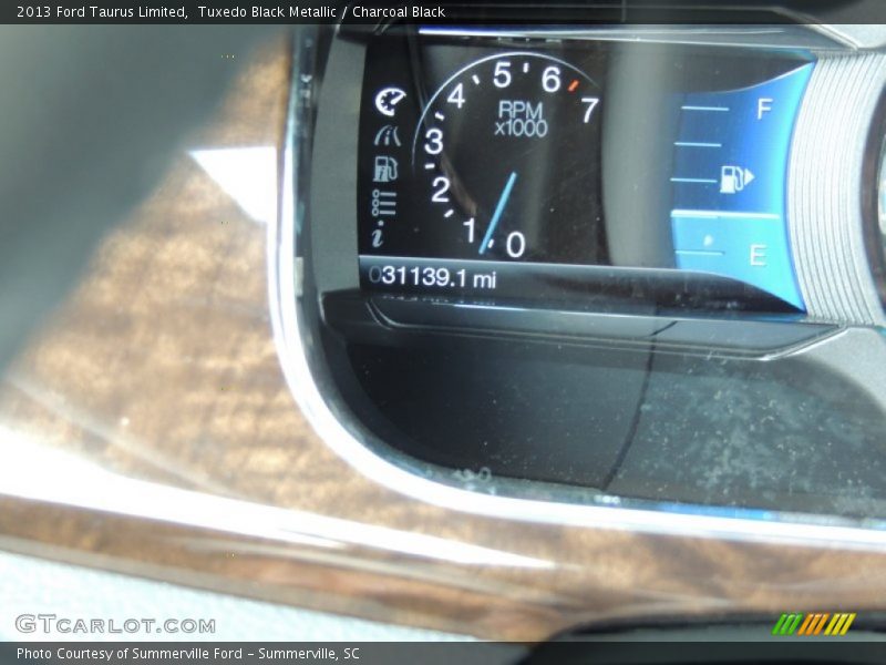 Tuxedo Black Metallic / Charcoal Black 2013 Ford Taurus Limited