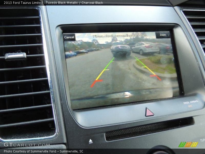 Tuxedo Black Metallic / Charcoal Black 2013 Ford Taurus Limited