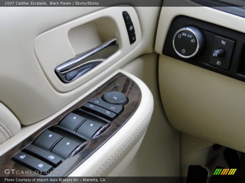 Black Raven / Ebony/Ebony 2007 Cadillac Escalade