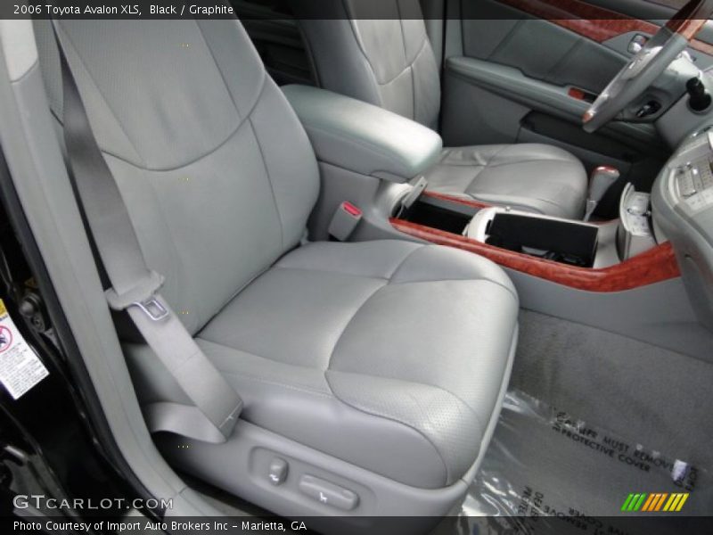Black / Graphite 2006 Toyota Avalon XLS