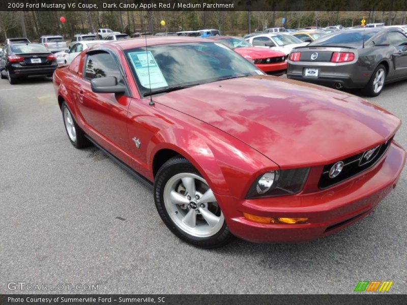 Front 3/4 View of 2009 Mustang V6 Coupe