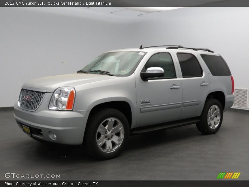 Front 3/4 View of 2013 Yukon SLT