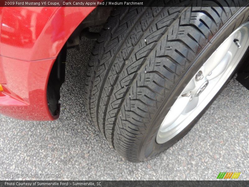 Dark Candy Apple Red / Medium Parchment 2009 Ford Mustang V6 Coupe