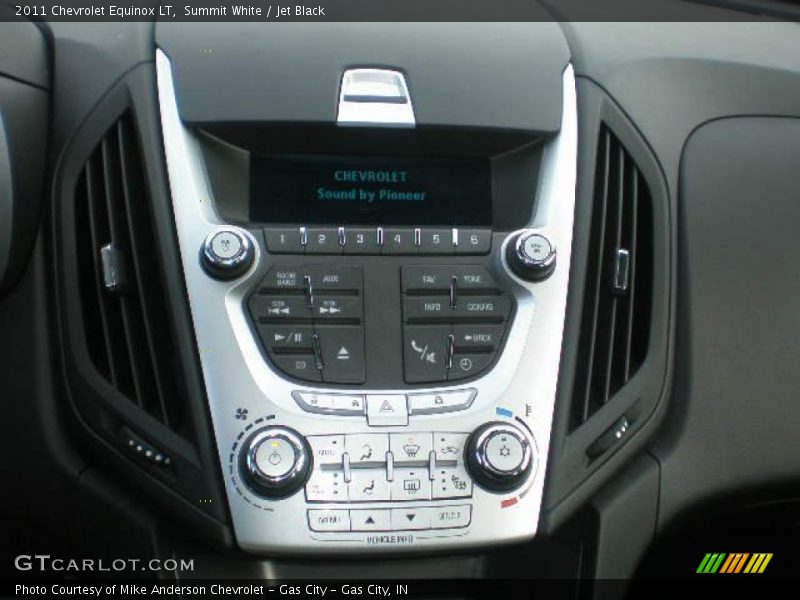 Summit White / Jet Black 2011 Chevrolet Equinox LT