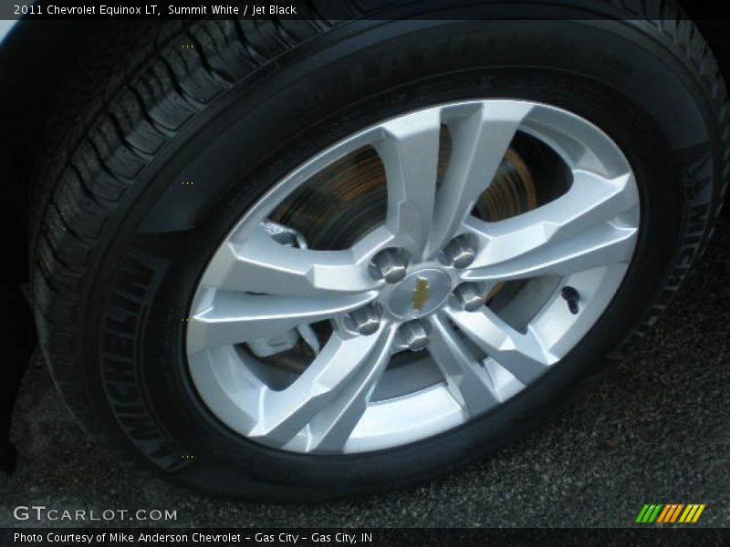 Summit White / Jet Black 2011 Chevrolet Equinox LT
