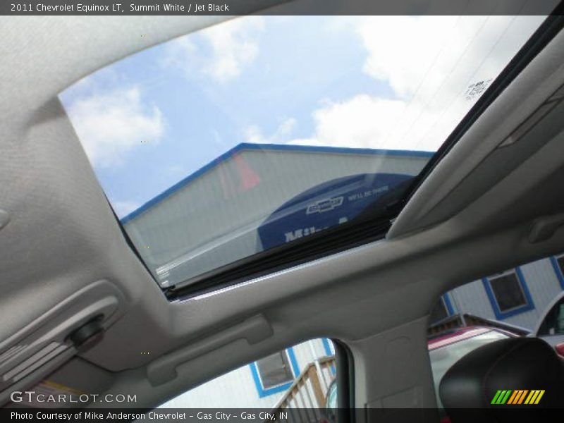 Summit White / Jet Black 2011 Chevrolet Equinox LT