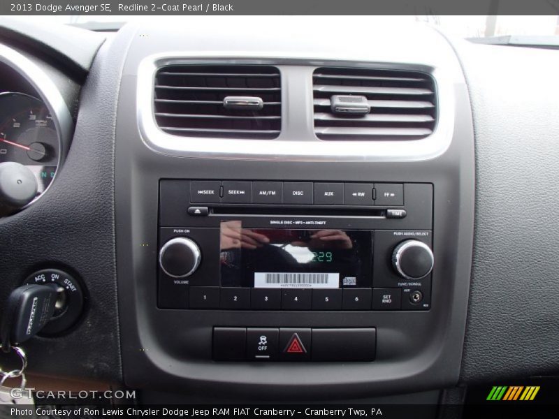 Redline 2-Coat Pearl / Black 2013 Dodge Avenger SE