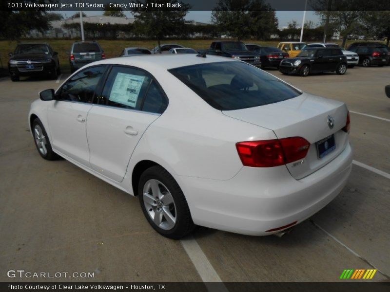 Candy White / Titan Black 2013 Volkswagen Jetta TDI Sedan