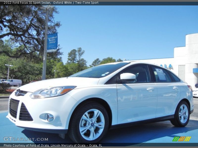 Oxford White / Two-Tone Sport 2012 Ford Focus SE Sport Sedan