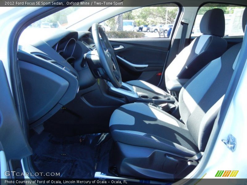 Oxford White / Two-Tone Sport 2012 Ford Focus SE Sport Sedan