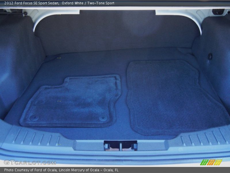 Oxford White / Two-Tone Sport 2012 Ford Focus SE Sport Sedan