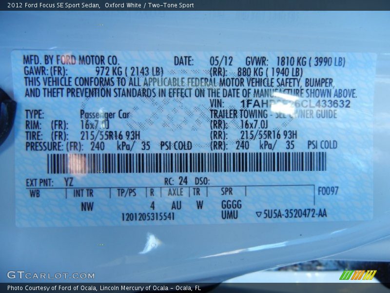 Oxford White / Two-Tone Sport 2012 Ford Focus SE Sport Sedan