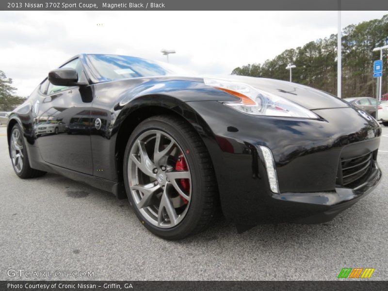 Front 3/4 View of 2013 370Z Sport Coupe