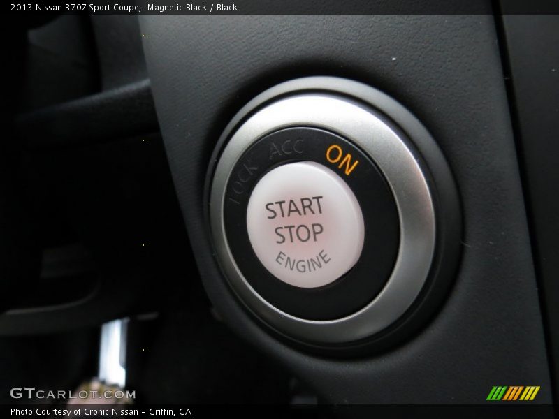 Controls of 2013 370Z Sport Coupe