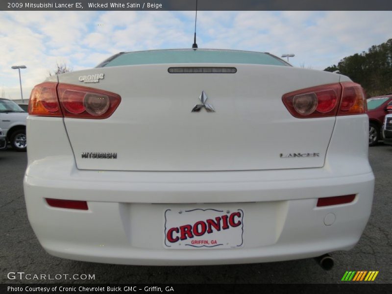 Wicked White Satin / Beige 2009 Mitsubishi Lancer ES