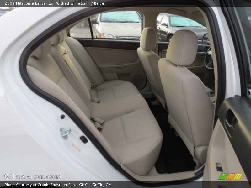 Wicked White Satin / Beige 2009 Mitsubishi Lancer ES